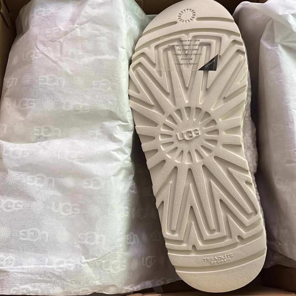 UGG Oh Fluffita Slipper NWT - Picture 8 of 9